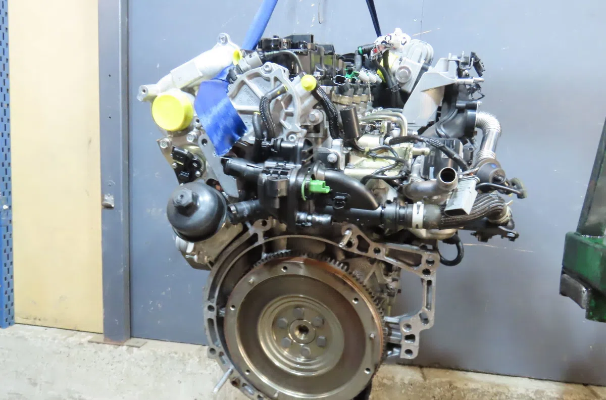 Moteur diesel PEUGEOT 208 2014 occasion