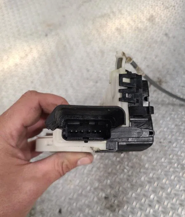 Moteur electrique de hayon-coffre CITROEN BERLINGO 2 PHASE 3 occasion