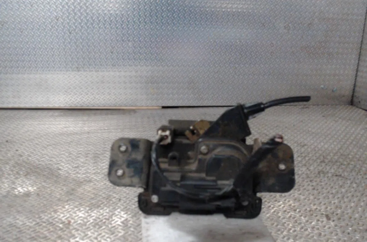 Moteur electrique de hayon-coffre Dodge CALIBER 2.0 crd (2006) occasion