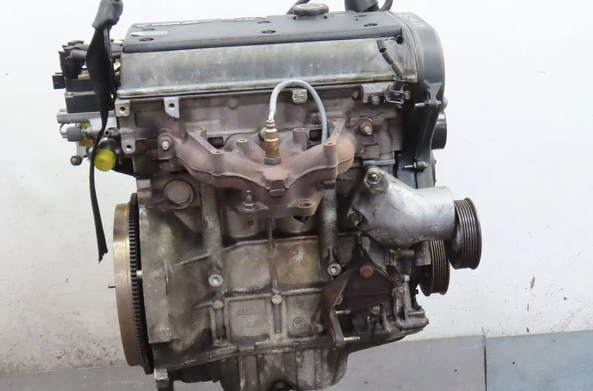 Moteur essence FORD FIESTA 1997 occasion