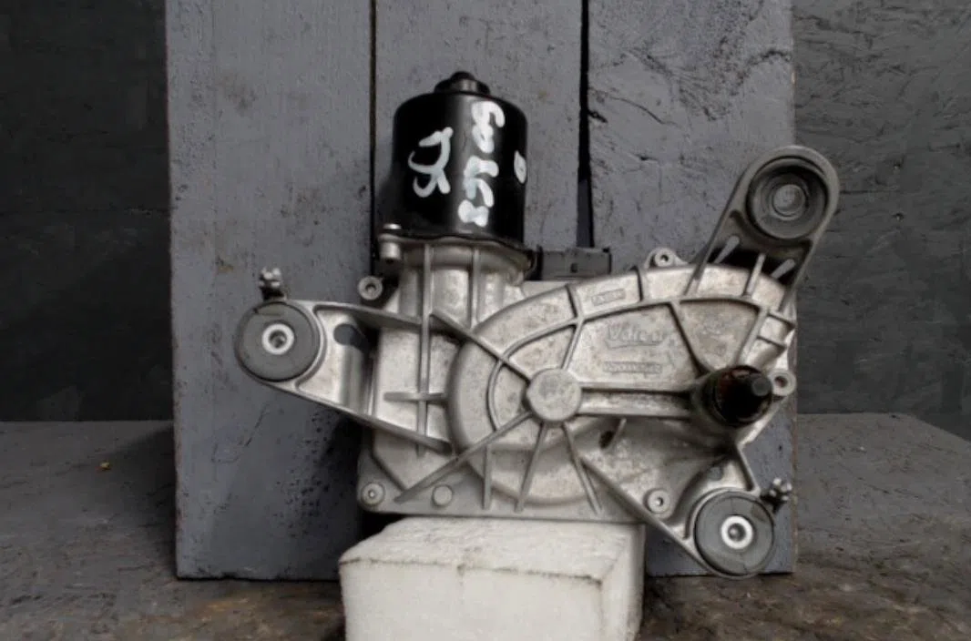 Moteur essuie-glace av droit CITROEN DS5 PHASE 1 occasion