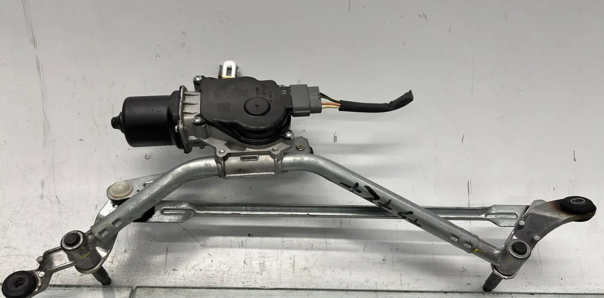 Moteur essuie-glace avant RENAULT CAPTUR 1 PHASE 2 occasion
