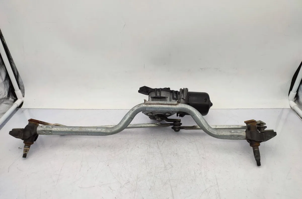 Moteur essuie-glace avant RENAULT CLIO 2 CAMPUS PHASE 1 occasion