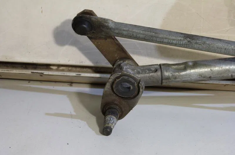 Moteur essuie-glace avant VOLKSWAGEN BORA occasion