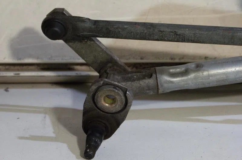 Moteur essuie-glace avant VOLKSWAGEN GOLF 4 occasion