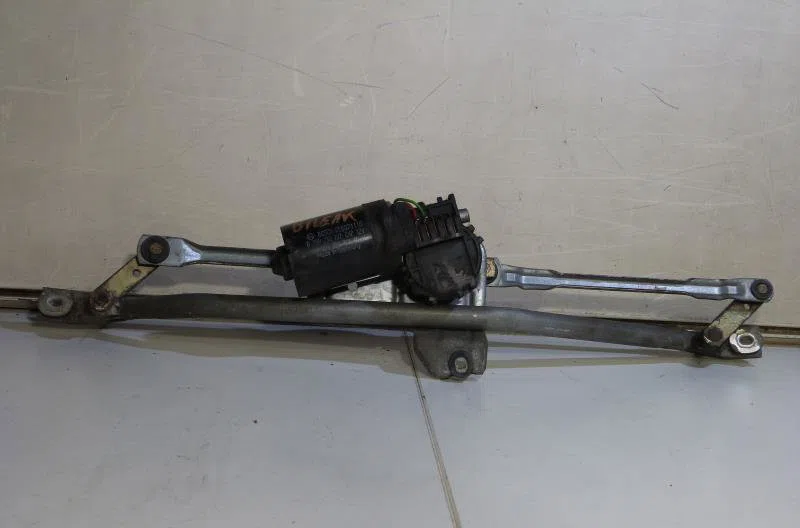 Moteur essuie-glace avant VOLKSWAGEN PASSAT 4 PHASE 1 BREAK occasion