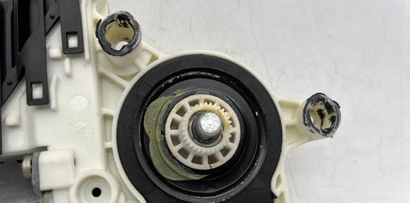 Moteur leve-vitre arg VOLKSWAGEN BORA occasion