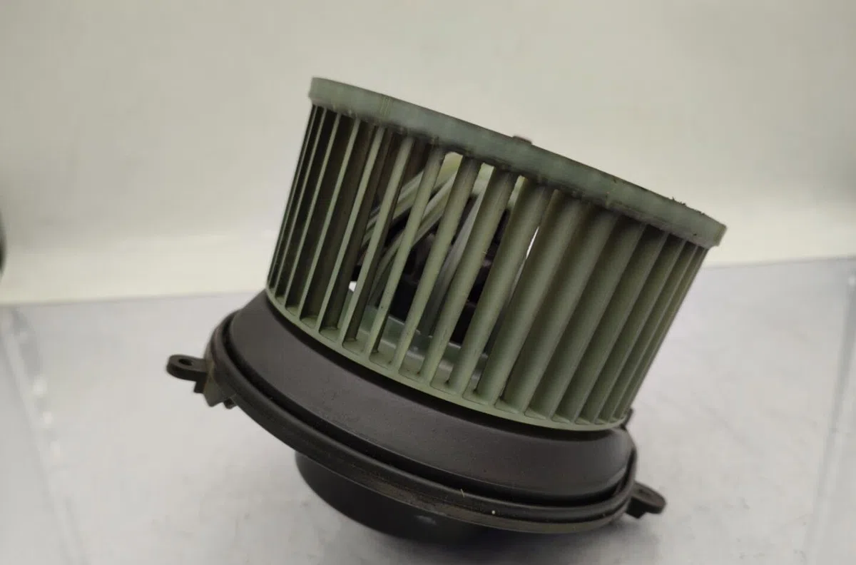 Moteur ventilateur chauffage AUDI A4 1 PHASE 2 occasion