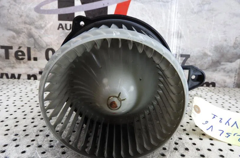 Moteur ventilateur chauffage AUDI A6 2 AVANT PHASE 1 BREAK occasion