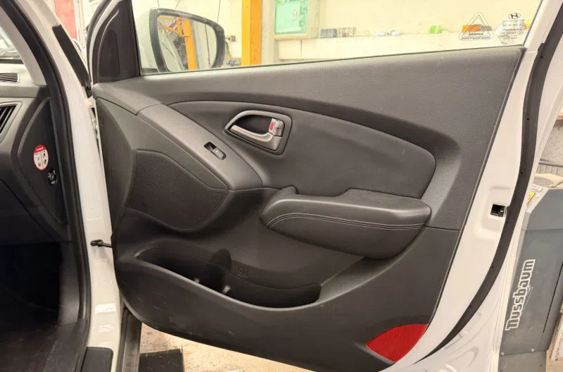 Panneau de porte avant droit pour HYUNDAI IX 35 PHASE 1