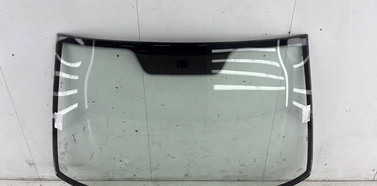 Pare-brise FORD KA 1 PHASE 1 occasion
