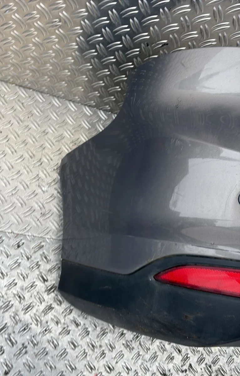 Pare-choc arrière Ford FOCUS III 2.0 tdci (2010-2014) occasion