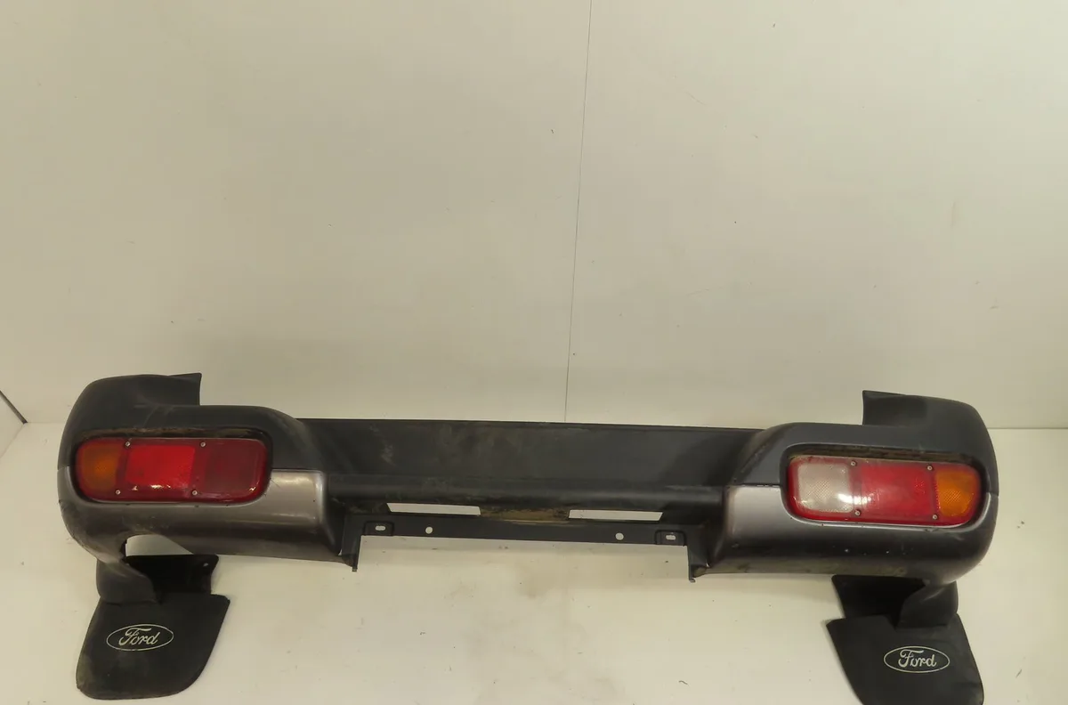 Pare-choc arrière Ford MAVERICK (UDS, UNS) 2.7 td (1993-1996) occasion