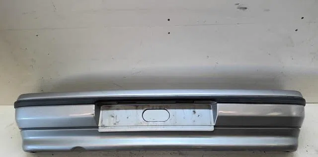 Pare-choc arrière Renault CLIO I (B-C57_, 5-357_) 1.4 (1991-1998) occasion