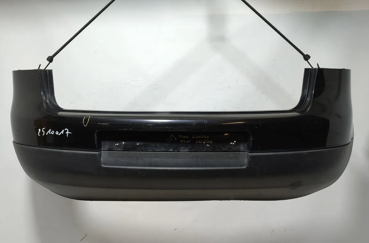 Pare-choc arrière VOLKSWAGEN GOLF V occasion