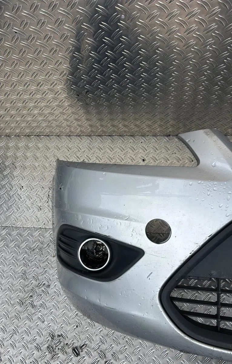 Pare-choc avant Ford FOCUS II (DA_, HCP, DP) 1.6 tdci (2004-2012) occasion