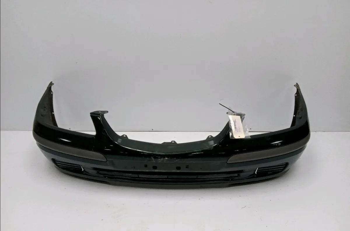 Pare-choc avant Mazda 626 V Hatchback (GF) 1.8 (gf8p) (1997-1999) occasion