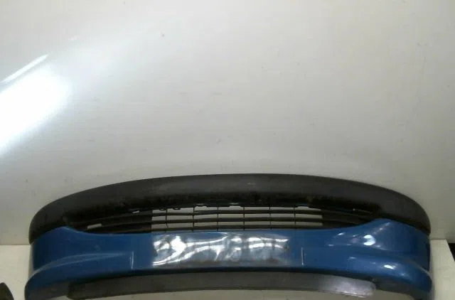Pare-choc avant Peugeot 206 3-5 portes (2A-C) 1.4 i (1998-2012) 3 portes occasion