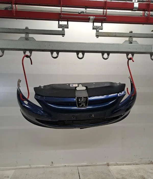 Pare-choc avant PEUGEOT 307 PHASE 1 CABRIOLET occasion