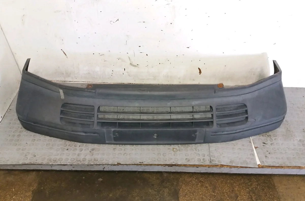 Pare-choc avant Peugeot 309 II (3C, 3A) 1.9 diesel (1989-1993) occasion