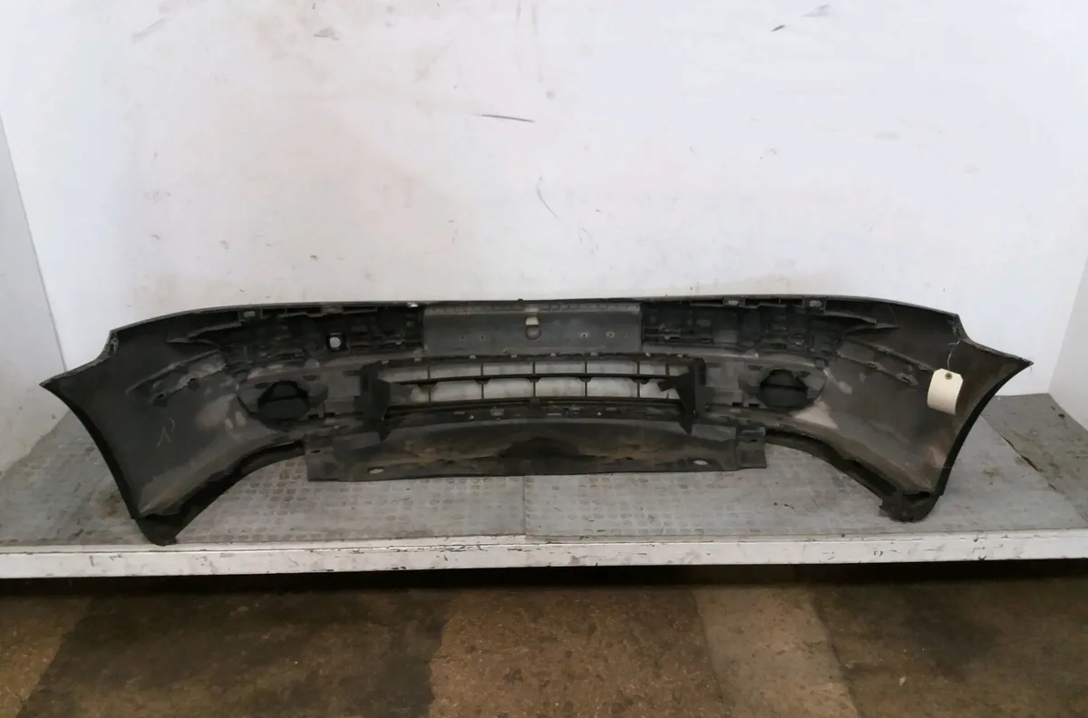 Pare-choc avant Renault LAGUNA II (BG0-1_) 1.9 dci (bg0e) (2001-2005) occasion