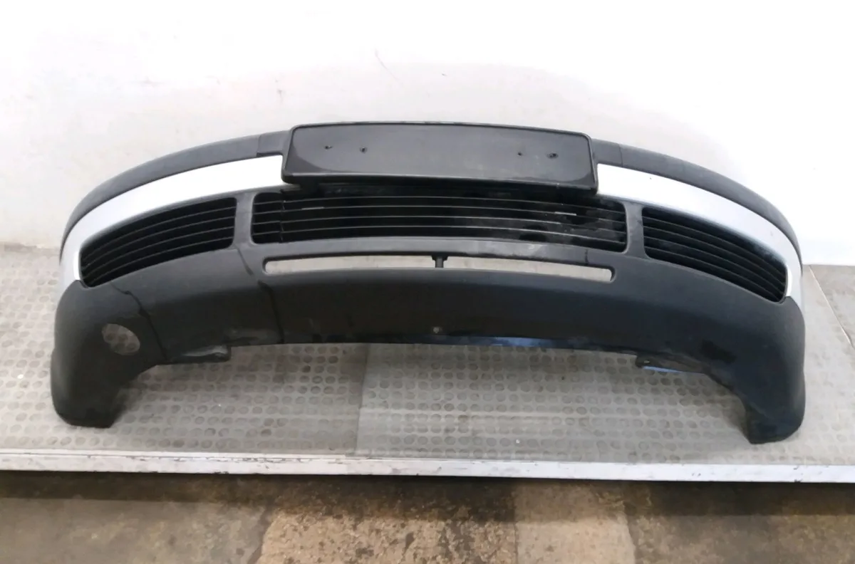 Pare-choc avant Volkswagen PASSAT B5 (3B2) 1.6 (1996-2000) occasion