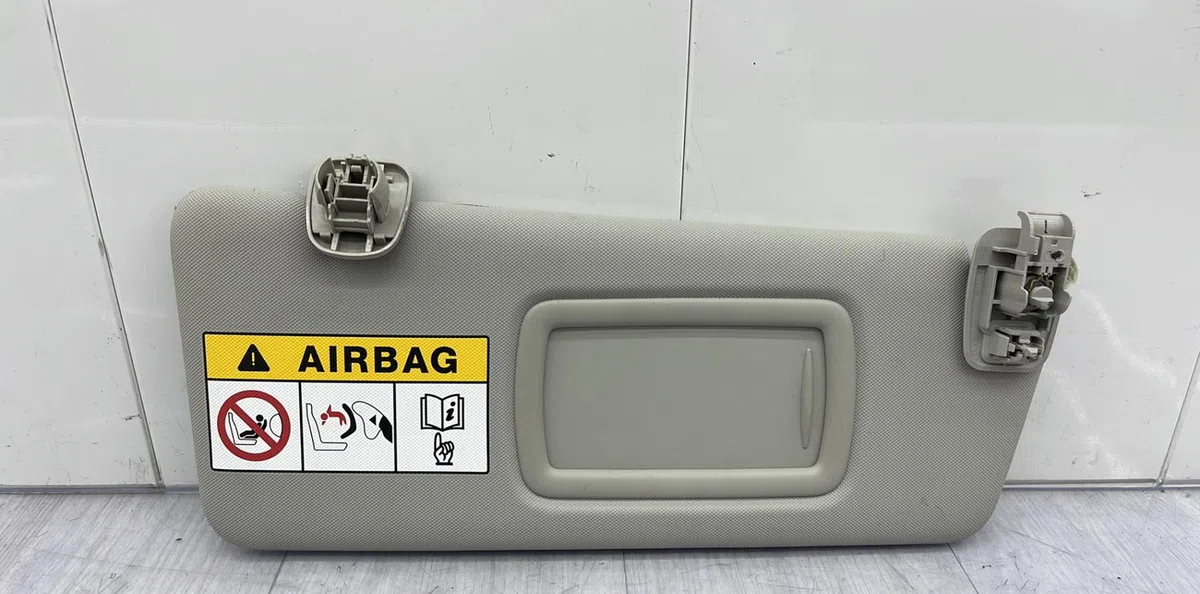 Pare-soleil droit RENAULT CLIO 4 PHASE 2 occasion