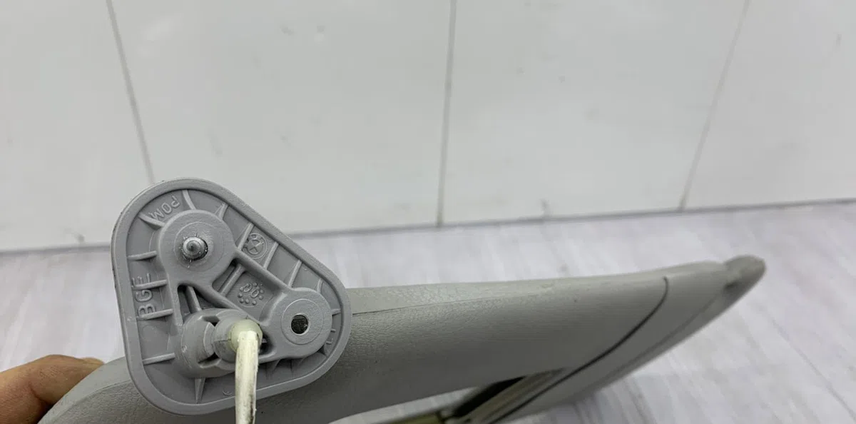 Pare-soleil gauche BMW SERIE 3 E46 TOURING PHASE 1 BREAK occasion