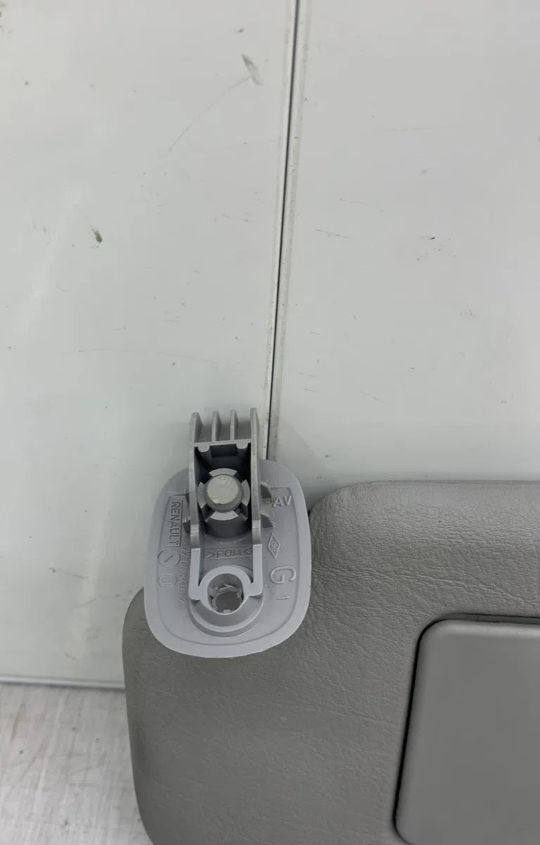 Pare-soleil gauche RENAULT CLIO 2 PHASE 1 occasion