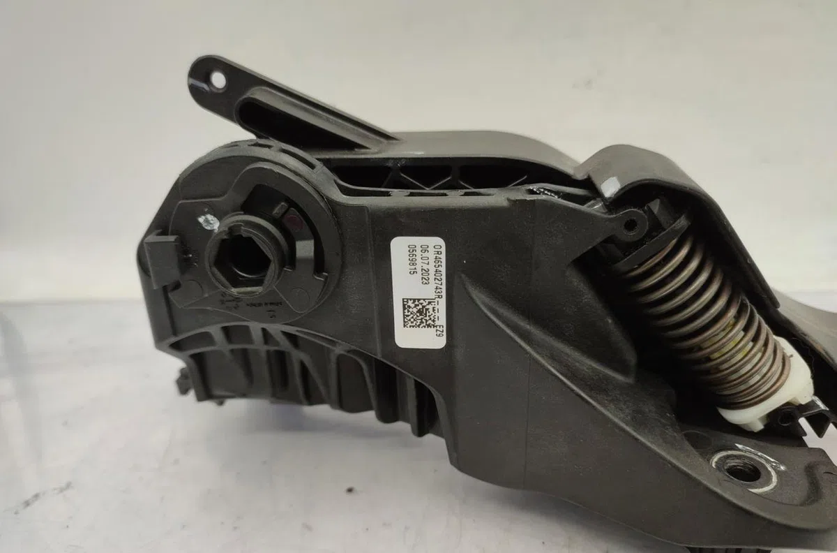 Pedale embrayage RENAULT CLIO 5 PHASE 1 occasion