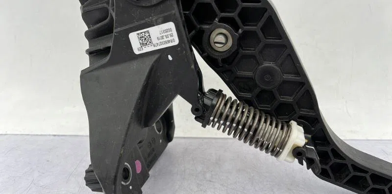 Pedale embrayage RENAULT CLIO 5 PHASE 1 occasion