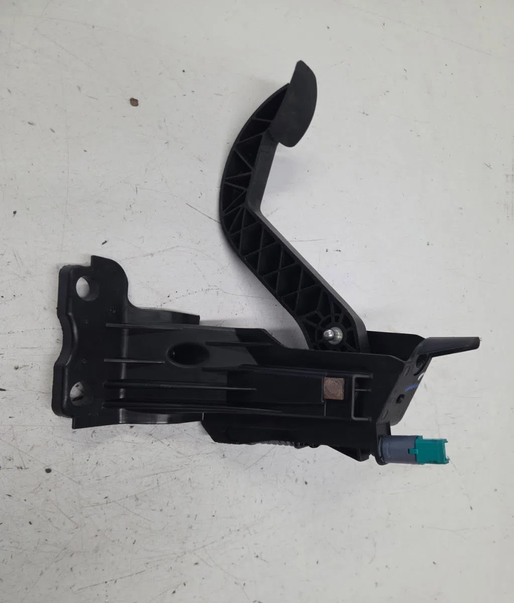 Pedale embrayage RENAULT MASTER 3 PHASE 3 occasion