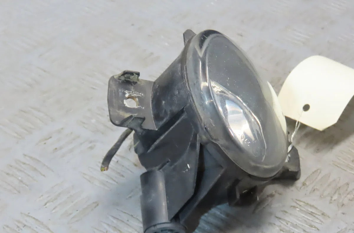 Phare antibrouillard avant droit Bmw 1 (E87) 118 d (2004-2007) occasion