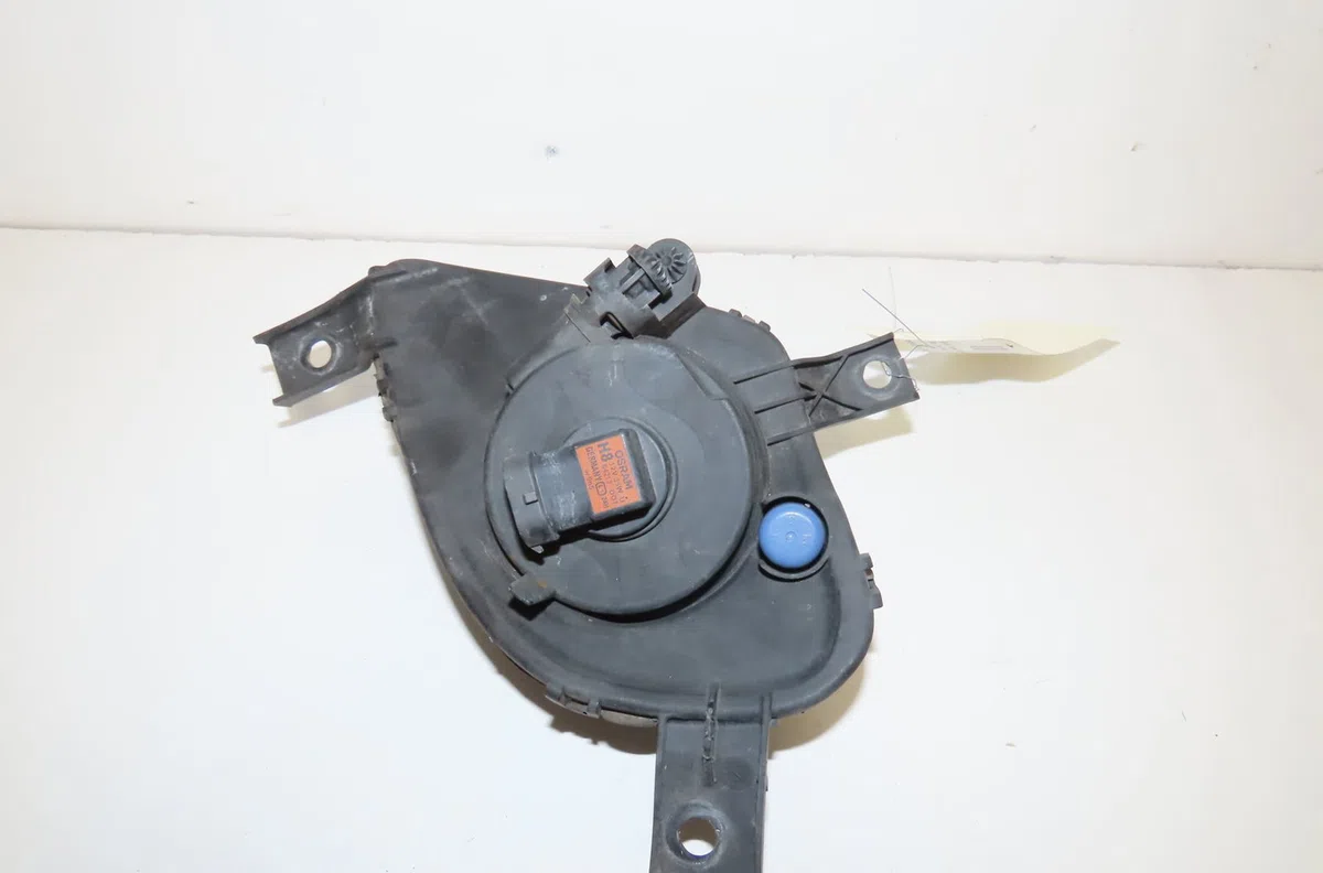 Phare antibrouillard avant droit Bmw 3 (E90) 320 d (2004-2011) occasion