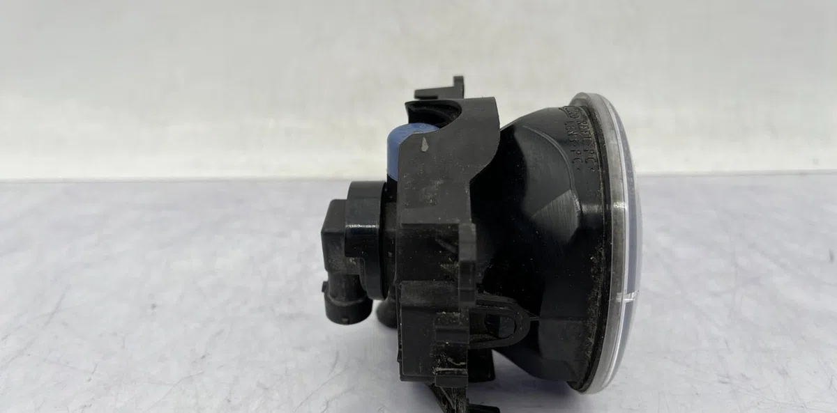 Phare antibrouillard avant droit DACIA DUSTER 2 PHASE 2 occasion