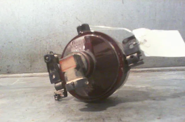 Phare antibrouillard avant droit FORD FOCUS 2006 occasion