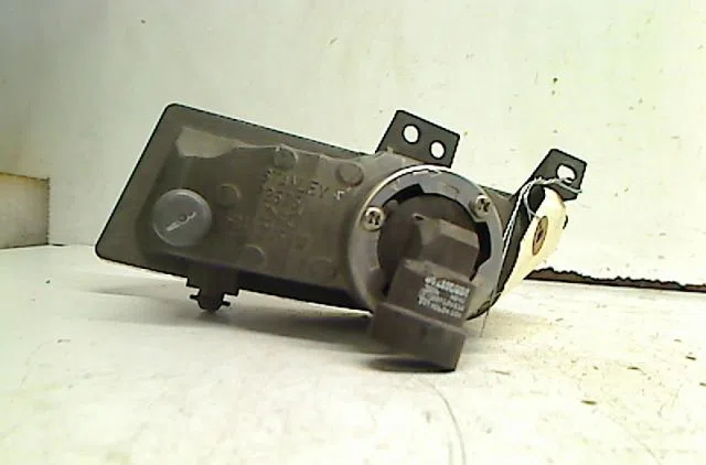 Phare antibrouillard avant droit Mazda 2 (DY) 1.25 (dy3w) (2003-2007) occasion