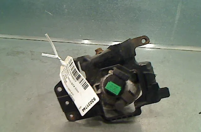 Phare antibrouillard avant droit MAZDA PREMACY Phase 1 07-1999--06-2005 occasion