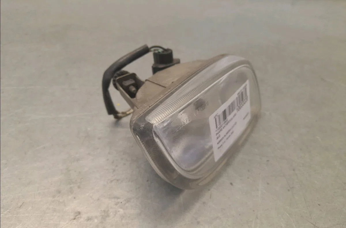 Phare antibrouillard avant droit NISSAN ALMERA II  2.2 VDI occasion