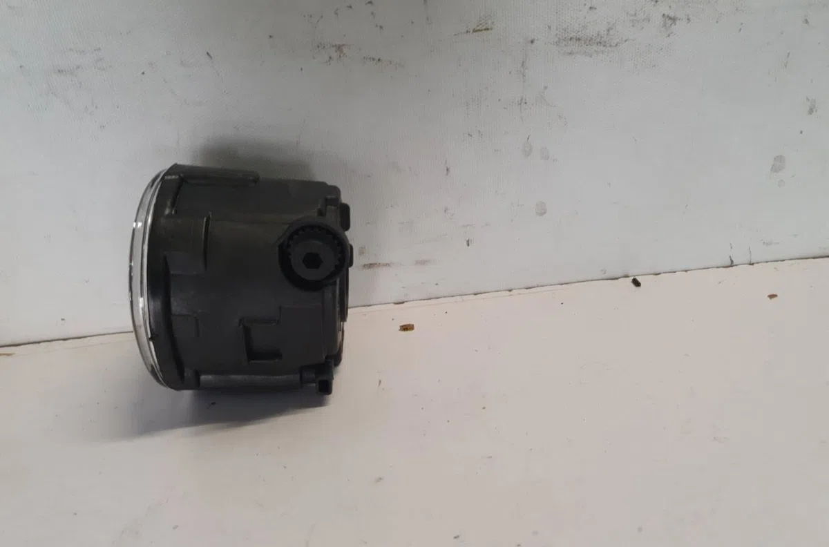 Phare antibrouillard avant droit NISSAN NOTE 1 PHASE 1 occasion