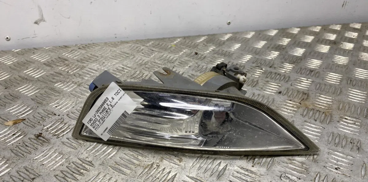 Phare antibrouillard avant gauche FORD MONDEO 3 PHASE 2 occasion