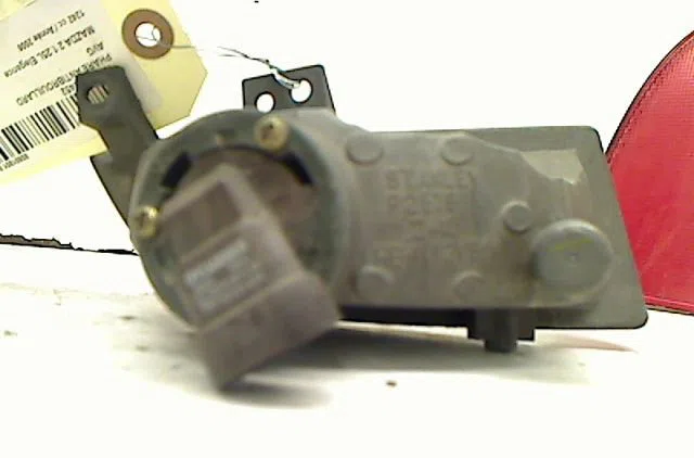 Phare antibrouillard avant gauche Mazda 2 (DY) 1.25 (dy3w) (2003-2007) occasion
