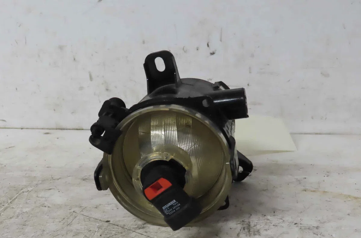 Phare antibrouillard avant gauche OPEL CORSA V occasion