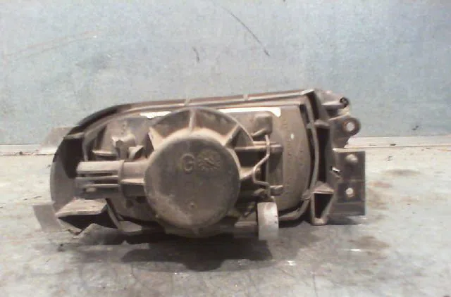 Phare antibrouillard avant gauche RENAULT MEGANE 1997 occasion