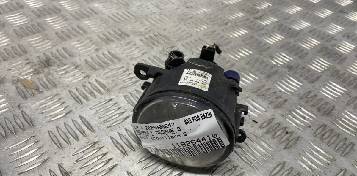 Phare antibrouillard avant gauche RENAULT MEGANE 3 PHASE 3 occasion
