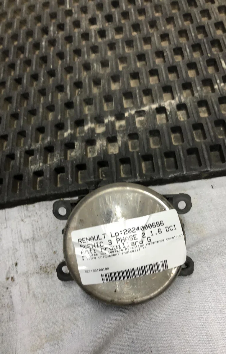 Phare antibrouillard avant gauche RENAULT SCENIC 3 PHASE 2 occasion