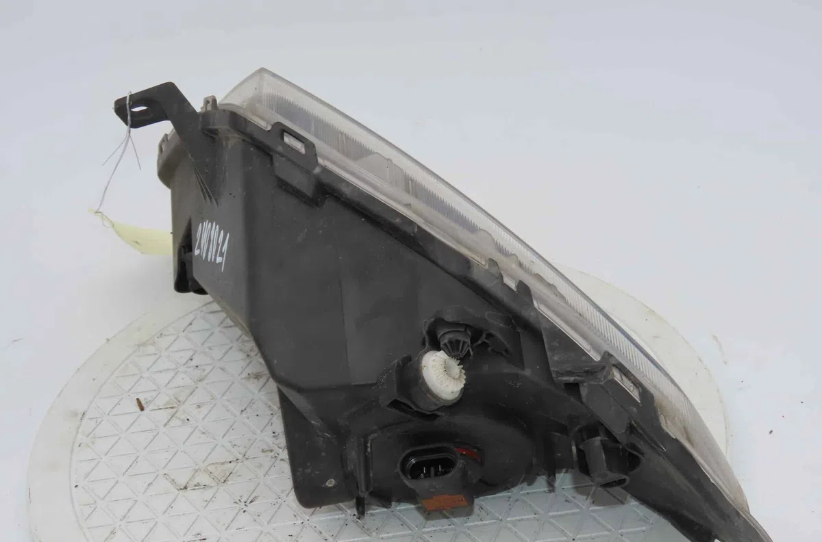 Phare antibrouillard avant gauche SEAT LEON III occasion