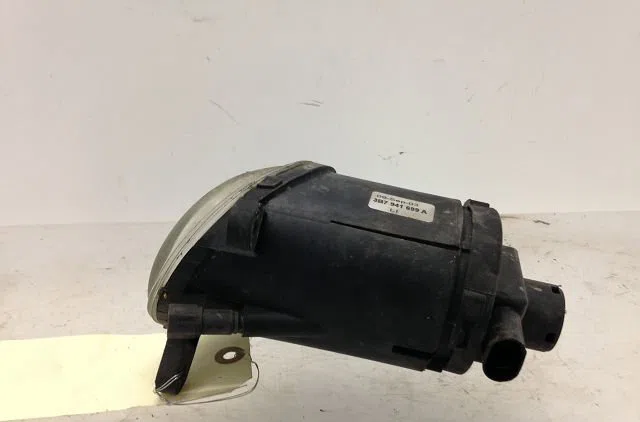 Phare antibrouillard avant gauche VOLKSWAGEN PASSAT IV 2003 occasion