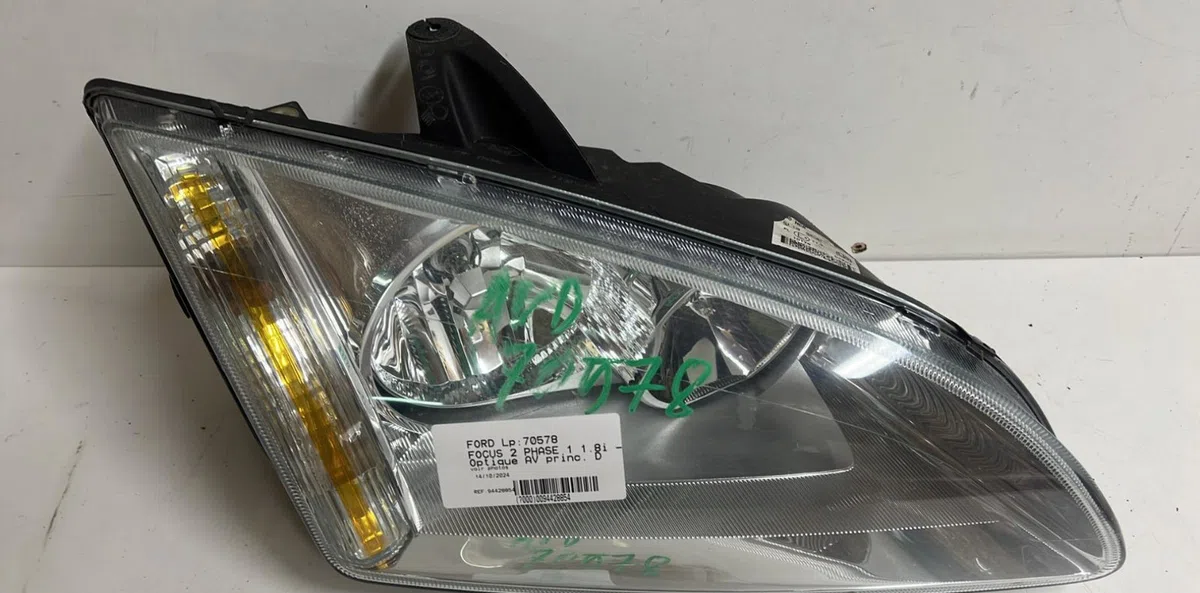 Phare droit Ford FOCUS II (DA_, HCP, DP) 1.8 flexifuel (2006-2012) occasion