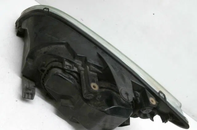 Phare droit Ford FOCUS II (DA_, HCP, DP) 1.8 tdci (2005-2012) occasion